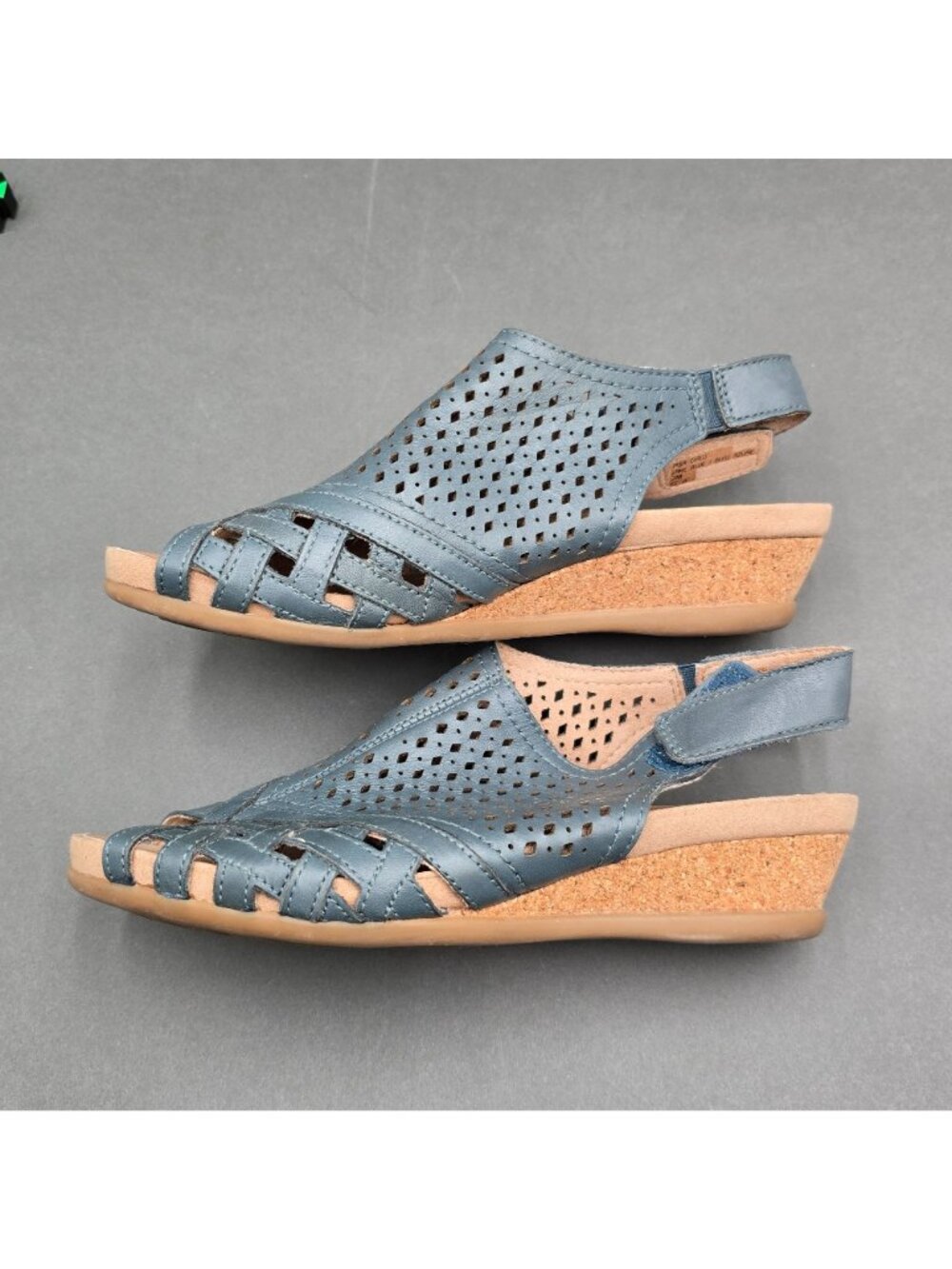 Earth Pisa Galli Blue Leather Wedge Sandals Size 7 Perforated Slingback - Picture 3 of 10